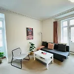 Aday - Firenze - 2 Bedrooms Bright Apartment